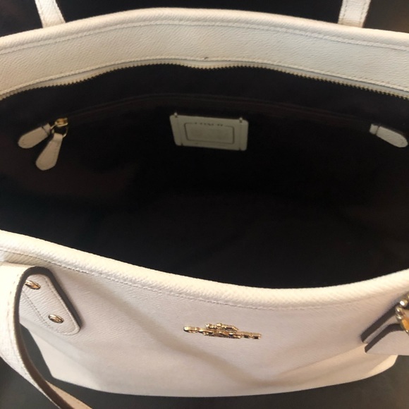 Coach Central Tote bag with zip - Picture 3 of 3